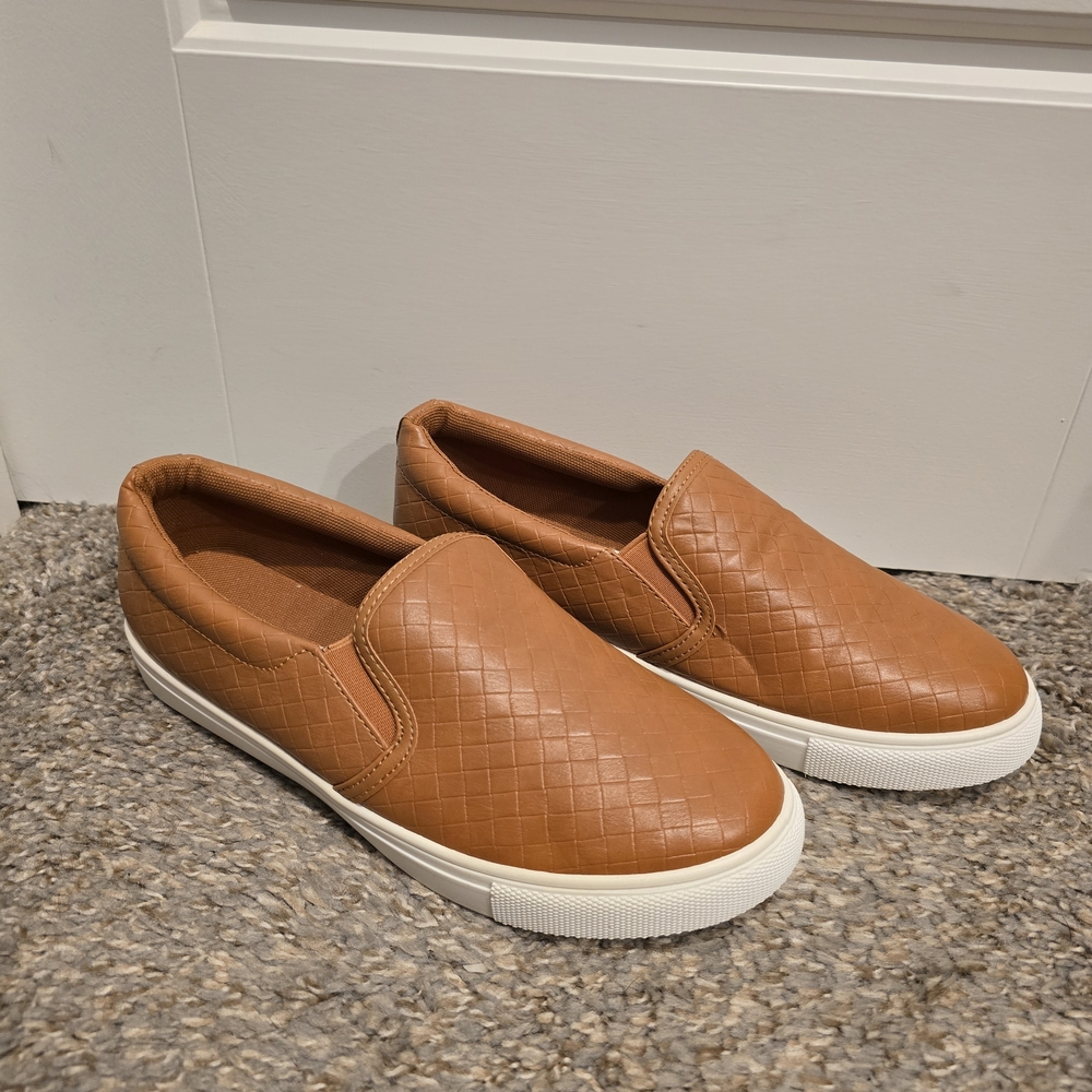 Pierre Dumas Women's Tan Slip-On Sneakers